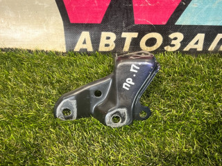 крепление ( кронштейн ) крыла Toyota Venza 2 поколение XU80 2020