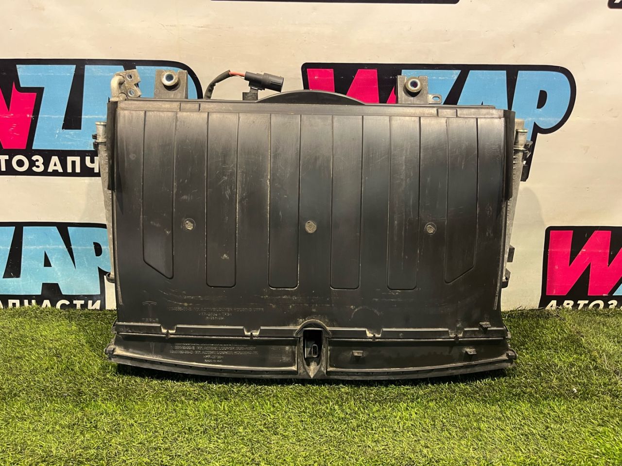 кассета радиаторов Tesla Model X 1 поколение 2017, электро, белый, 1031401-00-G - фото №1