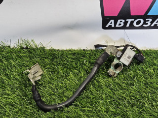 клемма аккумулятора плюс Volkswagen Passat B8 2016, 2.0 л., дизель, универсал, передний привод, правый руль, 5Q0915181G