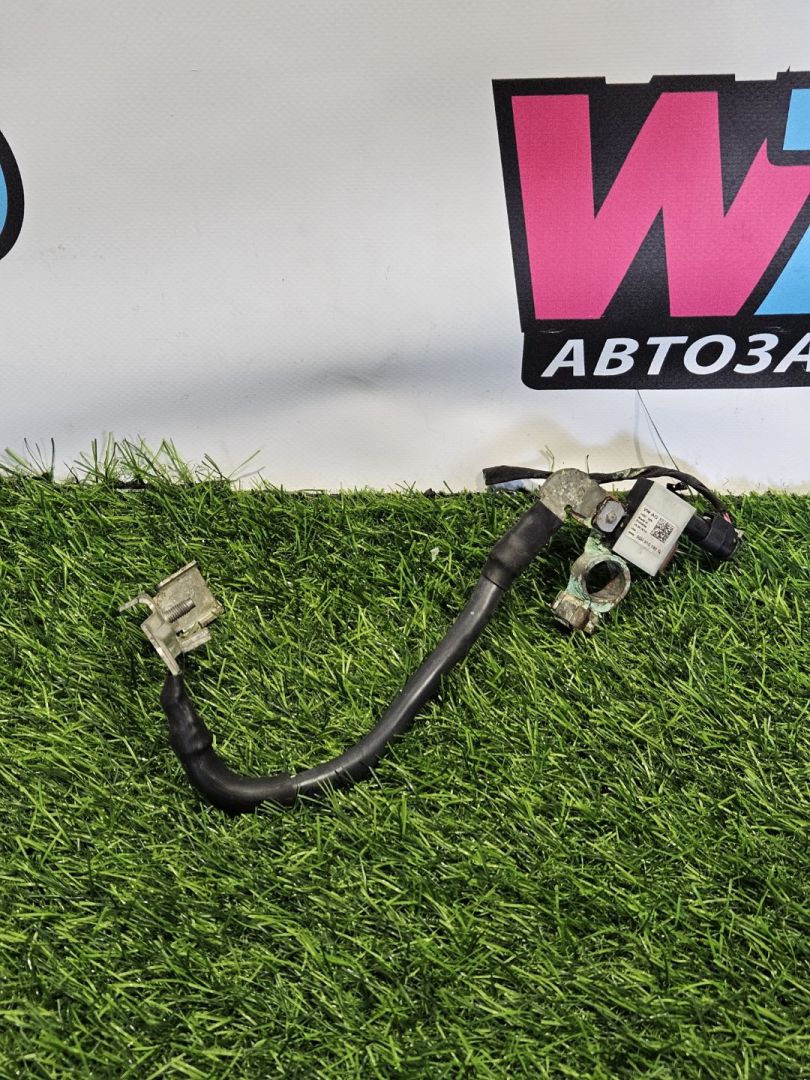 клемма аккумулятора плюс Volkswagen Passat B8 2016, 2.0 л., дизель, универсал, передний привод, правый руль, 5Q0915181G - фото №1