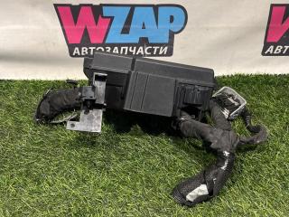 блок предохранителей Ford Mustang 6 поколение S550 [рестайлинг] 2021, 2.3 л., бензин, АКПП, оранжевый, купе, задний привод