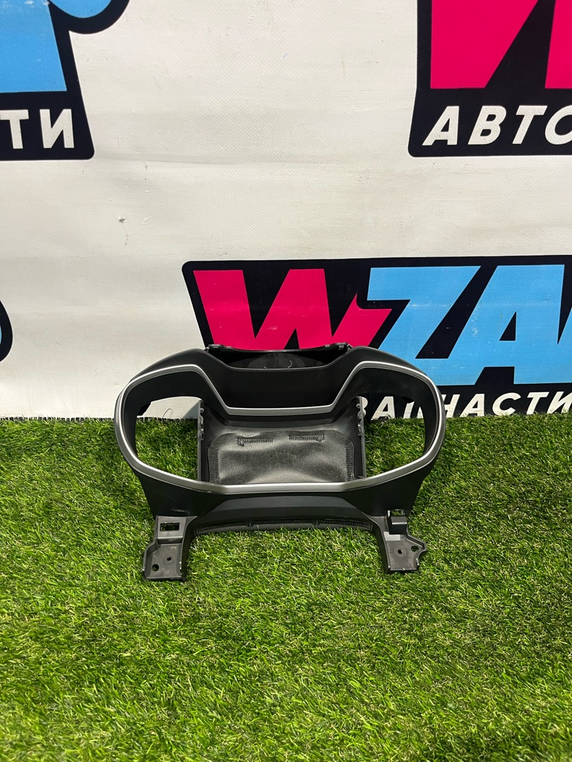 рамка панели приборов Chevrolet TrailBlazer 3 поколение 2022, 1.3 л., бензин, вариатор, оранжевый, хетчбэк 5 дв., полный привод - фото №1