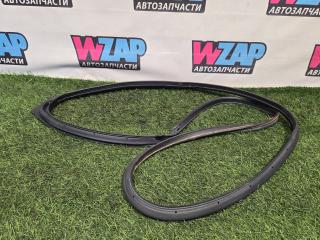 уплотнитель двери Jeep Wrangler 4 поколение 2019, 2.0 л., бензин, АКПП, внедорожник 5 дв., полный привод, 68271725A