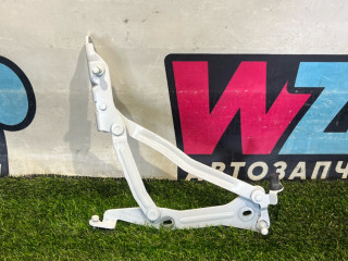 петля крышки багажника Ford Mustang 6 поколение S550 [рестайлинг] 2020, 2.3 л., бензин, АКПП, белый, купе, задний привод, FR3B-6342701-AD