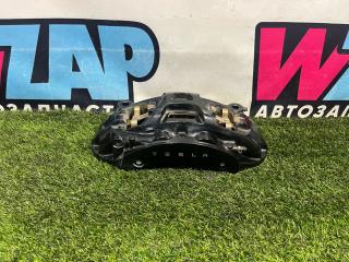 суппорт передний правый Tesla Model X 1 поколение [рестайлинг] 2023, электро, 1420622-00-B