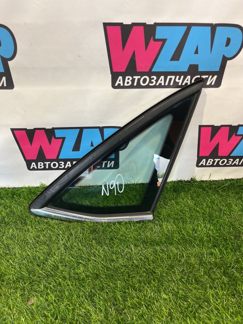 стекло кузовное боковое правое Volkswagen Jetta 7 поколение 2019, 1.4 л., бензин, АКПП, седан, передний привод, 43R-004584 - фото №1
