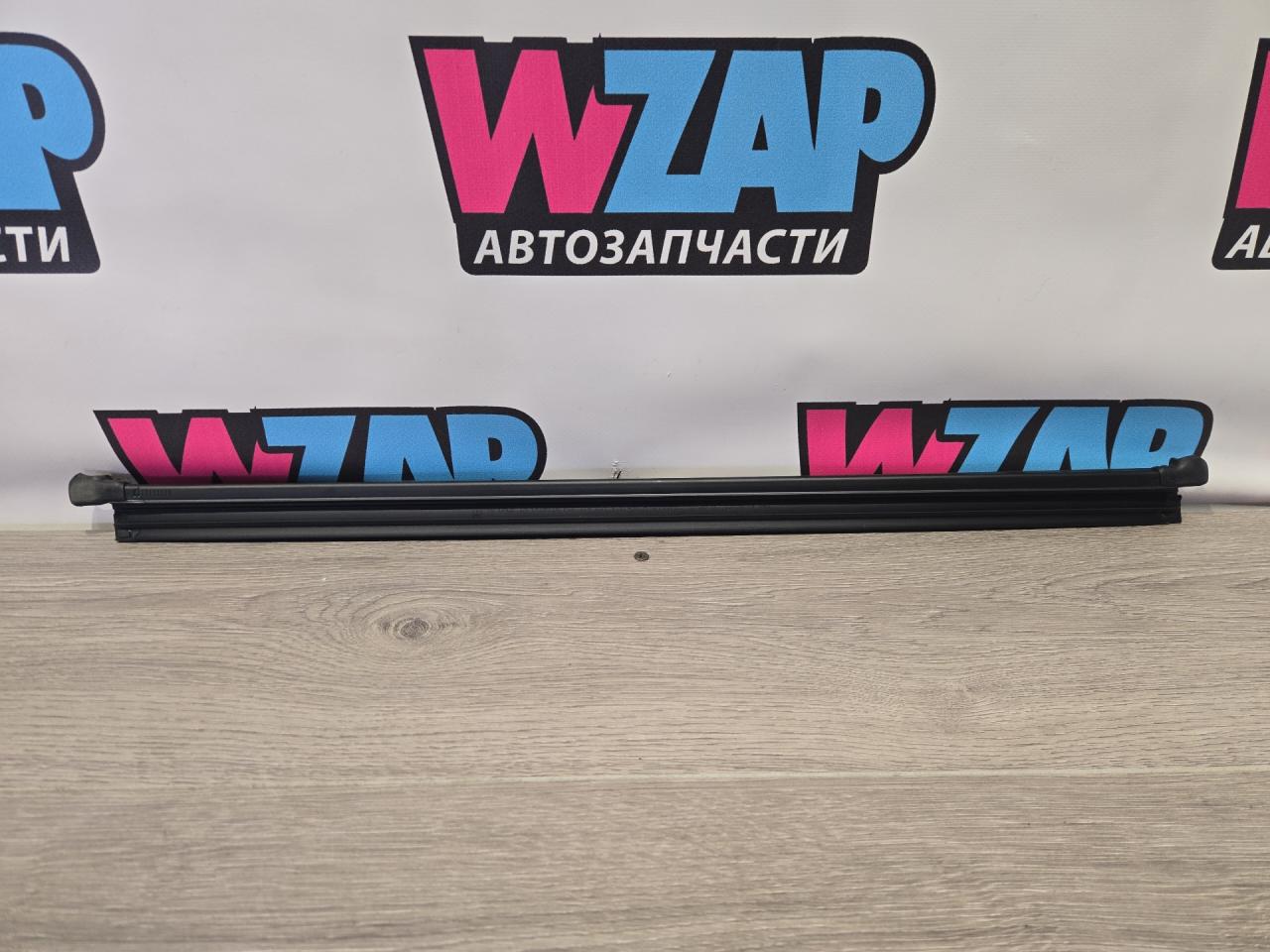 Уплотнитель стекла Volkswagen Jetta 7 поколение 2019, 1.4 л., бензин, АКПП, черный, седан, передний привод, 17A839479 - фото №1