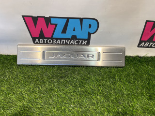 накладка на порог внутренняя Jaguar XJ 4 поколение [рестайлинг] 2017, 3.0 л., бензин, АКПП, седан, задний привод, AW9313201AE