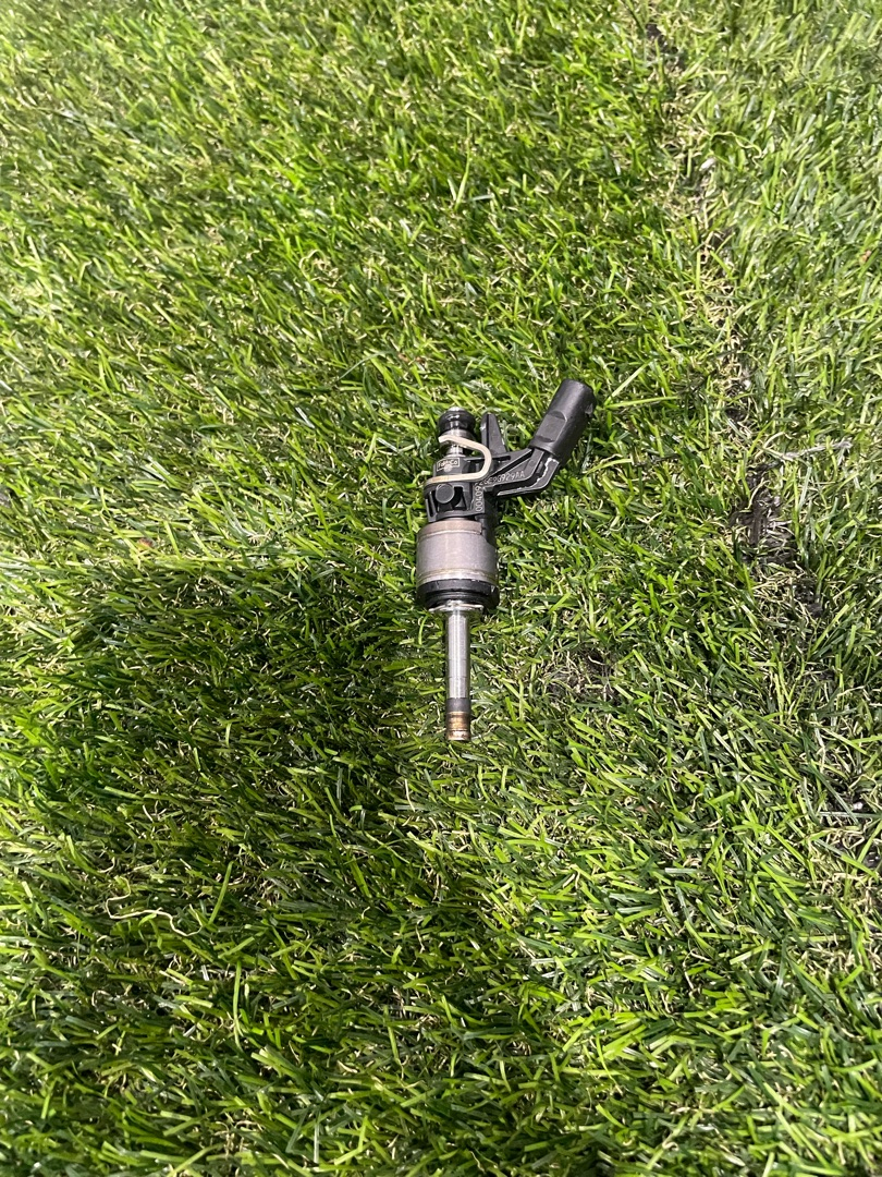 форсунка Ford Mustang 7 поколение S650 2024, 2.3 л., бензин, АКПП, черный, купе, задний привод - фото №1