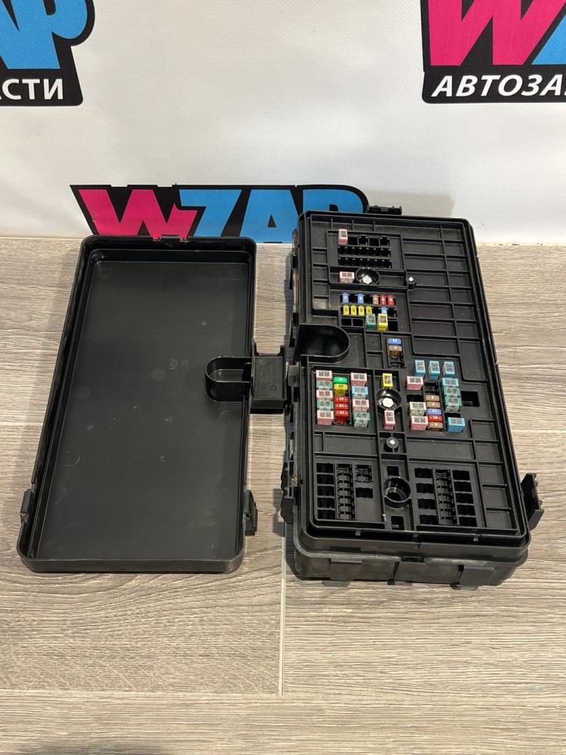 блок предохранителей Ford Explorer 6 поколение U625 2020, 2.3 л., бензин, белый, задний привод, L1MT-14A003-AB, L1MT14D068CG - фото №1