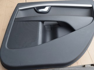 обшивка двери задняя правая Volvo XC70 2 поколение 2011, 2.4 л., D5, D 5244 T10, дизель, АКПП, универсал, полный подключаемый привод