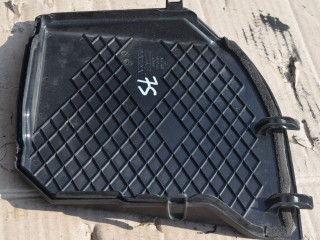 крышка аккумулятора Volvo XC70 2 поколение 2011, 2.4 л., D5, D 5244 T10, дизель, АКПП, универсал, полный подключаемый привод, 31294775