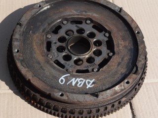 маховик Volvo S60 2 поколение 2012, 2.0 л., D 5204 T3, дизель, МКПП, седан, передний привод, правый руль, 31325140