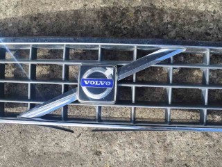 решетка капота Volvo XC90 1 поколение [рестайлинг] 2006, 2.4 л., D5, D 5244 T5, дизель, АКПП, внедорожник 5 дв., полный подключаемый привод, 30695512