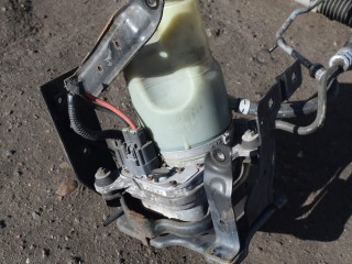 кронштейн гидроусилителя Volvo V50 1 поколение [рестайлинг] 2009, 1.6 л., дизель, МКПП, универсал, передний привод, 3M513K738AC