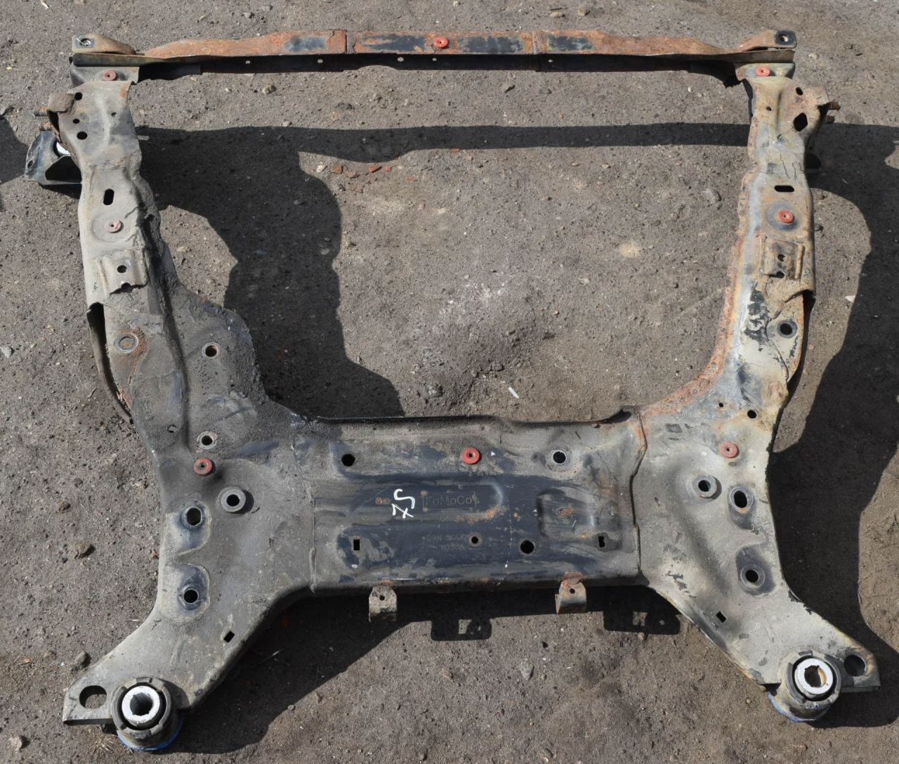 балка подвески передняя (подрамник) Volvo XC70 2 поколение 2011, 2.4 л., D5, D 5244 T10, дизель, АКПП, универсал, полный подключаемый привод - фото №1