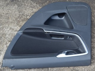 обшивка двери задняя правая Volvo XC60 1 поколение 2010, 2.4 л., D5, D 5244 T14, дизель, МКПП, белый, передний привод