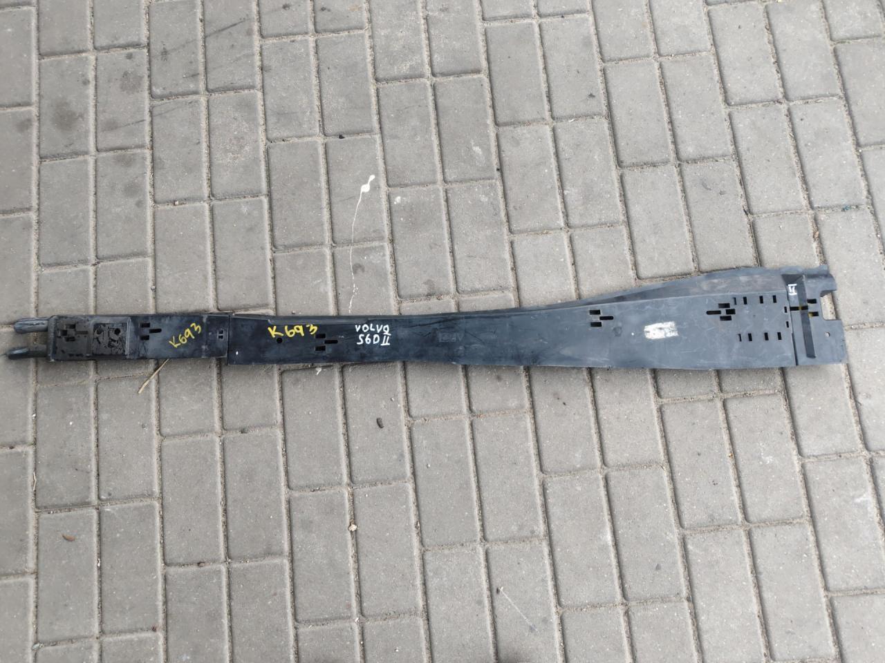 защита днища Volvo S60 2 поколение (2010 - 2013), 2.0 л., дизель, 6G9N9S282DA, 6G919E312BC, 6G9N9E312AB - фото №1