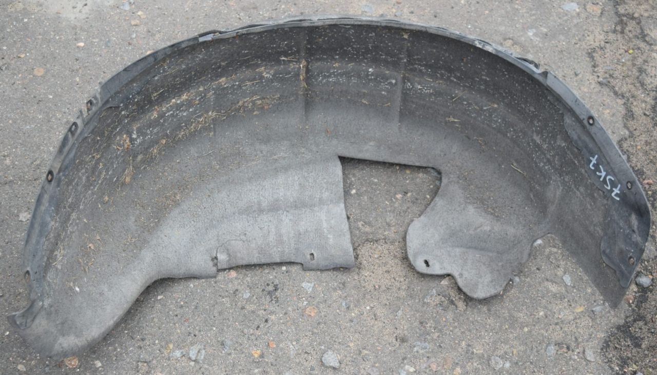 защита арок задняя правая (подкрылок) Volvo XC70 2 поколение 2011, 2.4 л., D5, D 5244 T10, дизель, АКПП, универсал, полный подключаемый привод - фото №1