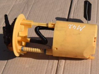 колба в бак Volvo V50 1 поколение [рестайлинг] 2009, 1.6 л., дизель, МКПП, универсал, передний привод, 9625476380