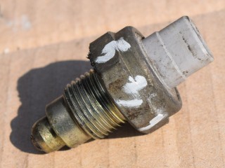 датчик заднего хода (лягушка) Toyota Yaris P1 [рестайлинг] 2003, 1.3 л., 2NZ-FE, бензин, МКПП, хетчбэк 5 дв.