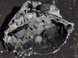 КПП механическая (МКПП) Volvo XC60 1 поколение 2010, 2.4 л., D5, D 5244 T14, дизель, МКПП, белый, передний привод, 9G9R7002KB, 1285020