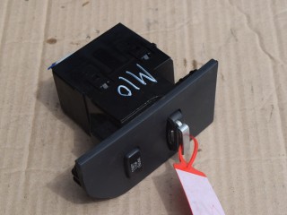 замок зажигания Volvo XC60 1 поколение 2010, 2.4 л., D5, D 5244 T14, дизель, МКПП, белый, передний привод