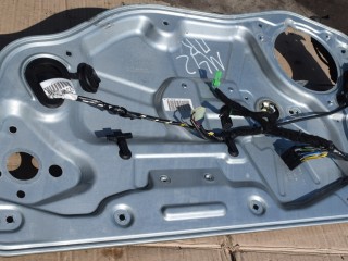 стеклоподъемник передний правый Volvo V50 1 поколение [рестайлинг] 2009, 1.6 л., дизель, МКПП, универсал, передний привод