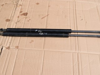 амортизатор крышки багажника (3-5 двери) Volvo XC60 1 поколение 2010, 2.4 л., D5, D 5244 T14, дизель, МКПП, белый, передний привод, 31297156