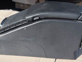 подлокотник Volvo XC70 2 поколение 2011, 2.4 л., D5, D 5244 T10, дизель, АКПП, универсал, полный подключаемый привод