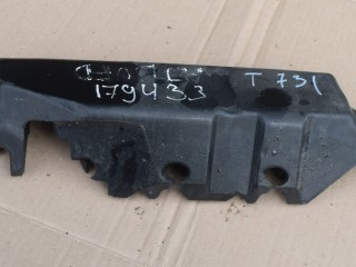 декоративная крышка двигателя Volvo V40 2 поколение 2013, 1.6 л., D 4162 T, дизель, МКПП, передний привод