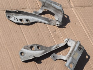 петля капота Volvo V50 1 поколение [рестайлинг] 2009, 1.6 л., дизель, МКПП, универсал, передний привод, 30753597, 30753598, 31297957, 31297910