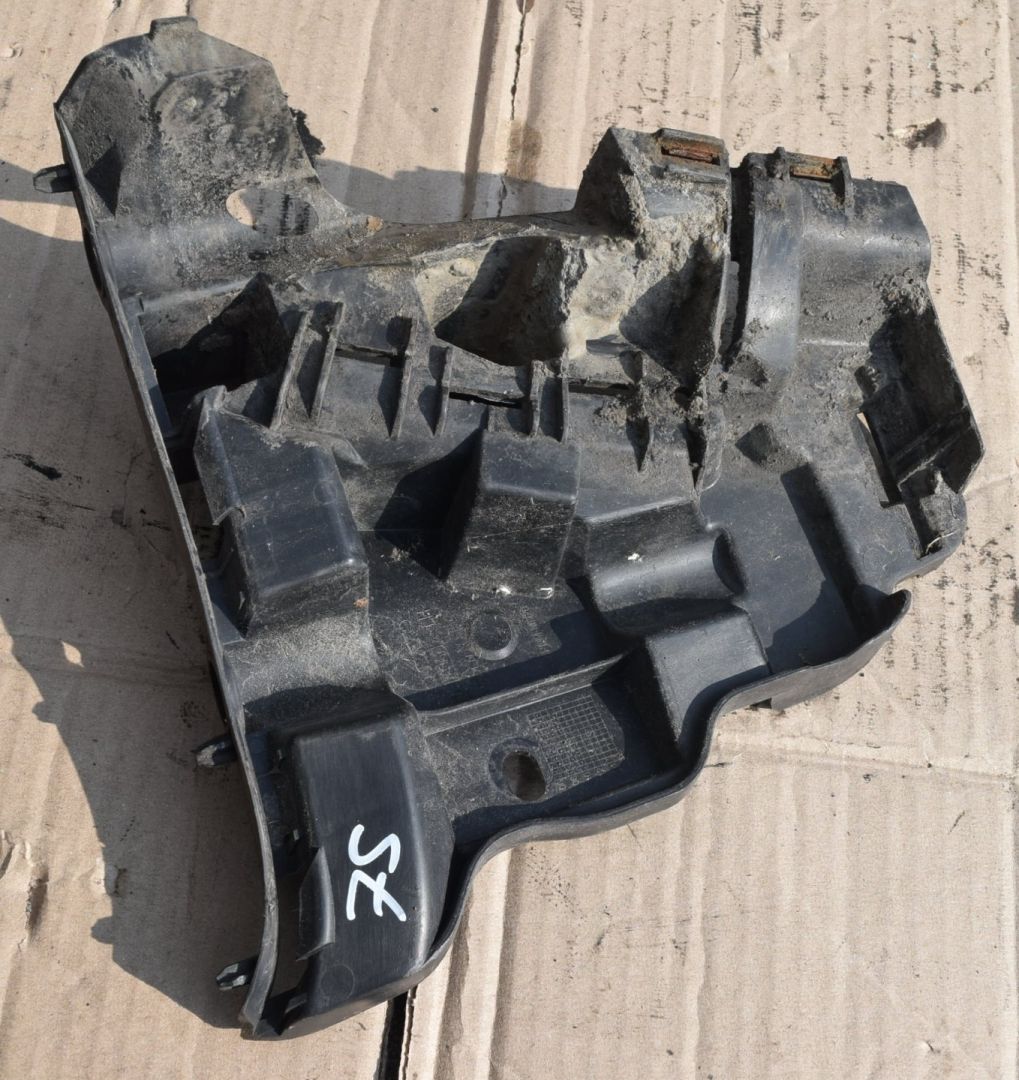 Крепление бампера переднего Volvo XC70 2 поколение 2011, 2.4 л., D5, D 5244 T10, дизель, АКПП, универсал, полный подключаемый привод, 31214960 - фото №1