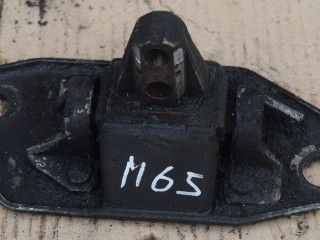 подушка крепления двигателя Volvo V70 2 поколение 2002, 2.4 л., Ti, B 5244 T3, бензин, МКПП, универсал, передний привод, 9492872