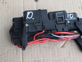 блок предохранителей Volvo XC60 1 поколение 2010, 2.4 л., D5, D 5244 T14, дизель, МКПП, белый, передний привод