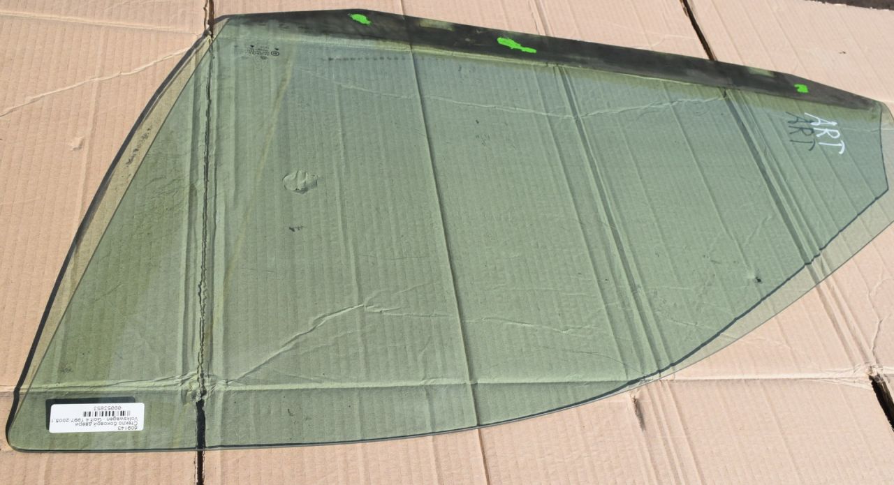 стекло двери передней левой Volkswagen Golf 4 поколение 1999, 1.9 л., AGR, дизель, МКПП, хетчбэк 5 дв. - фото №1