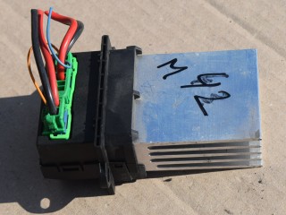 сопротивление печки Volvo V50 1 поколение [рестайлинг] 2009, 1.6 л., дизель, МКПП, универсал, передний привод, 665029