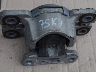 подушка крепления двигателя Volvo XC70 2 поколение 2011, 2.4 л., D5, D 5244 T10, дизель, АКПП, универсал, полный подключаемый привод, 8G9N7M121AA