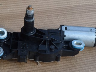 моторчик заднего стеклоочистителя (дворника) Volvo XC70 2 поколение 2011, 2.4 л., D5, D 5244 T10, дизель, АКПП, универсал, полный подключаемый привод, 31290787