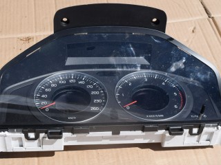 щиток приборов (приборная панель) Volvo XC60 1 поколение 2010, 2.4 л., D5, D 5244 T14, дизель, МКПП, белый, передний привод, 31270899AA