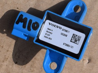 датчик удара Volvo XC60 1 поколение 2010, 2.4 л., D5, D 5244 T14, дизель, МКПП, белый, передний привод, 30798511