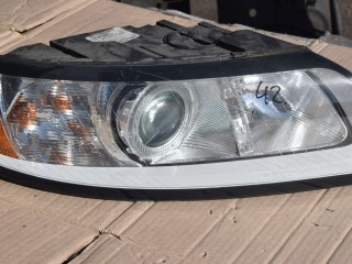 фара правая Volvo V50 1 поколение [рестайлинг] 2009, 1.6 л., дизель, МКПП, универсал, передний привод, 31265695