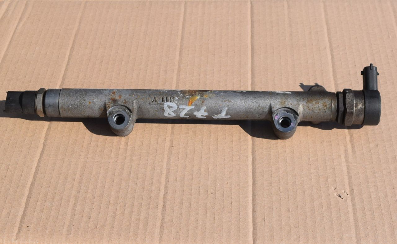 топливная рампа Toyota Yaris XP9 2008, 1.4 л., D-4D, 1ND-TV, дизель, МКПП, хетчбэк 5 дв., передний привод, 232800N010, 0281002626, 0445214133, 238100N021, 0281002871 - фото №1