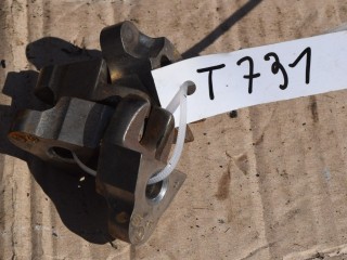 крепление форсунки Volvo V40 2 поколение 2013, 1.6 л., D 4162 T, дизель, МКПП, передний привод