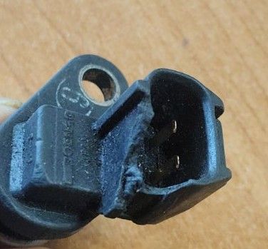 датчик распредвала Toyota Avensis Verso 1 поколение 2002, 2.0 л., D-4D, 1CD-FTV, дизель, МКПП, 9091905012 - фото №1