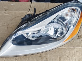 фара левая Volvo XC60 1 поколение 2010, 2.4 л., D5, D 5244 T14, дизель, МКПП, белый, передний привод, 30763143