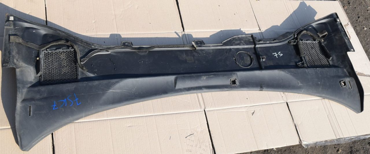 дождевик Volvo XC70 2 поколение 2011, 2.4 л., D5, D 5244 T10, дизель, АКПП, универсал, полный подключаемый привод, 31278077, 31299227 - фото №1