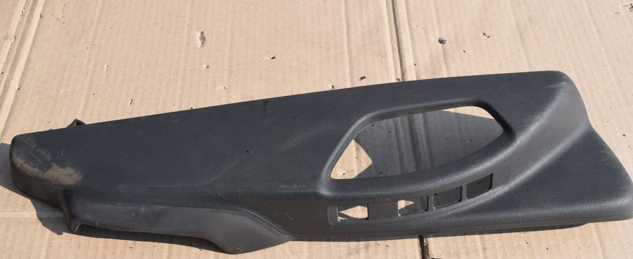 накладка на сиденье Volvo XC70 2 поколение 2011, 2.4 л., D5, D 5244 T10, дизель, АКПП, универсал, полный подключаемый привод, 39810501, 39810505 - фото №1