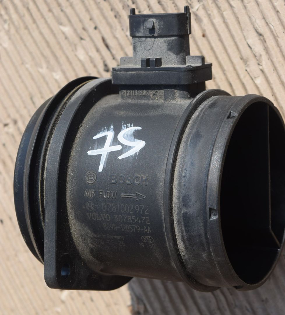 расходомер воздуха Volvo XC70 2 поколение 2011, 2.4 л., D5, D 5244 T10, дизель, АКПП, универсал, полный подключаемый привод, 30785472, 8G9N12B579AA - фото №1