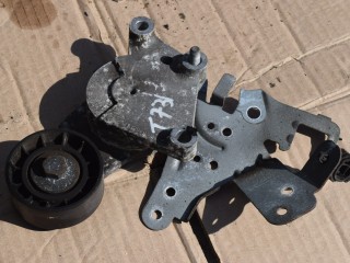 натяжитель Volvo V40 2 поколение 2013, 1.6 л., D 4162 T, дизель, МКПП, передний привод